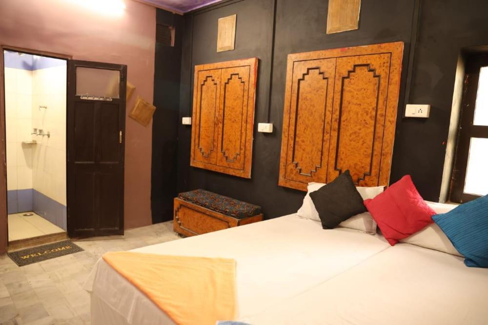 Santkripa Backpackers 400 Mtr From Railway Station Hostel จ๊อดปูร์ ภายนอก รูปภาพ