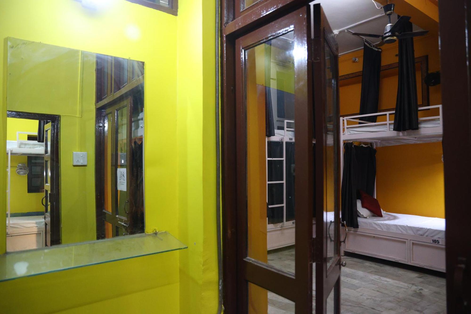 Santkripa Backpackers 400 Mtr From Railway Station Hostel จ๊อดปูร์ ภายนอก รูปภาพ
