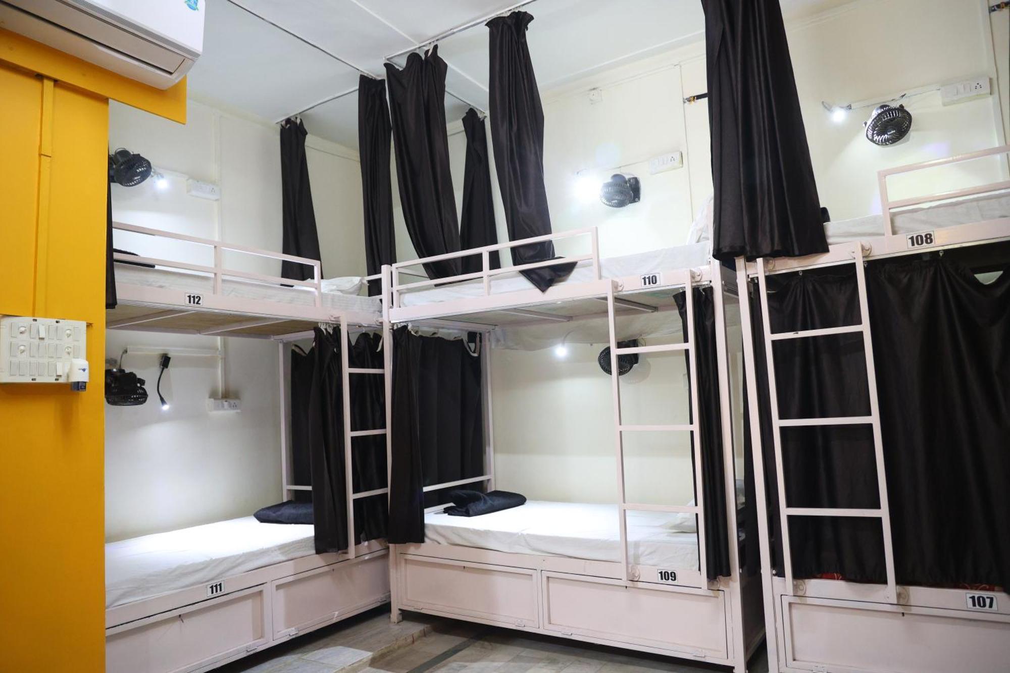 Santkripa Backpackers 400 Mtr From Railway Station Hostel จ๊อดปูร์ ภายนอก รูปภาพ