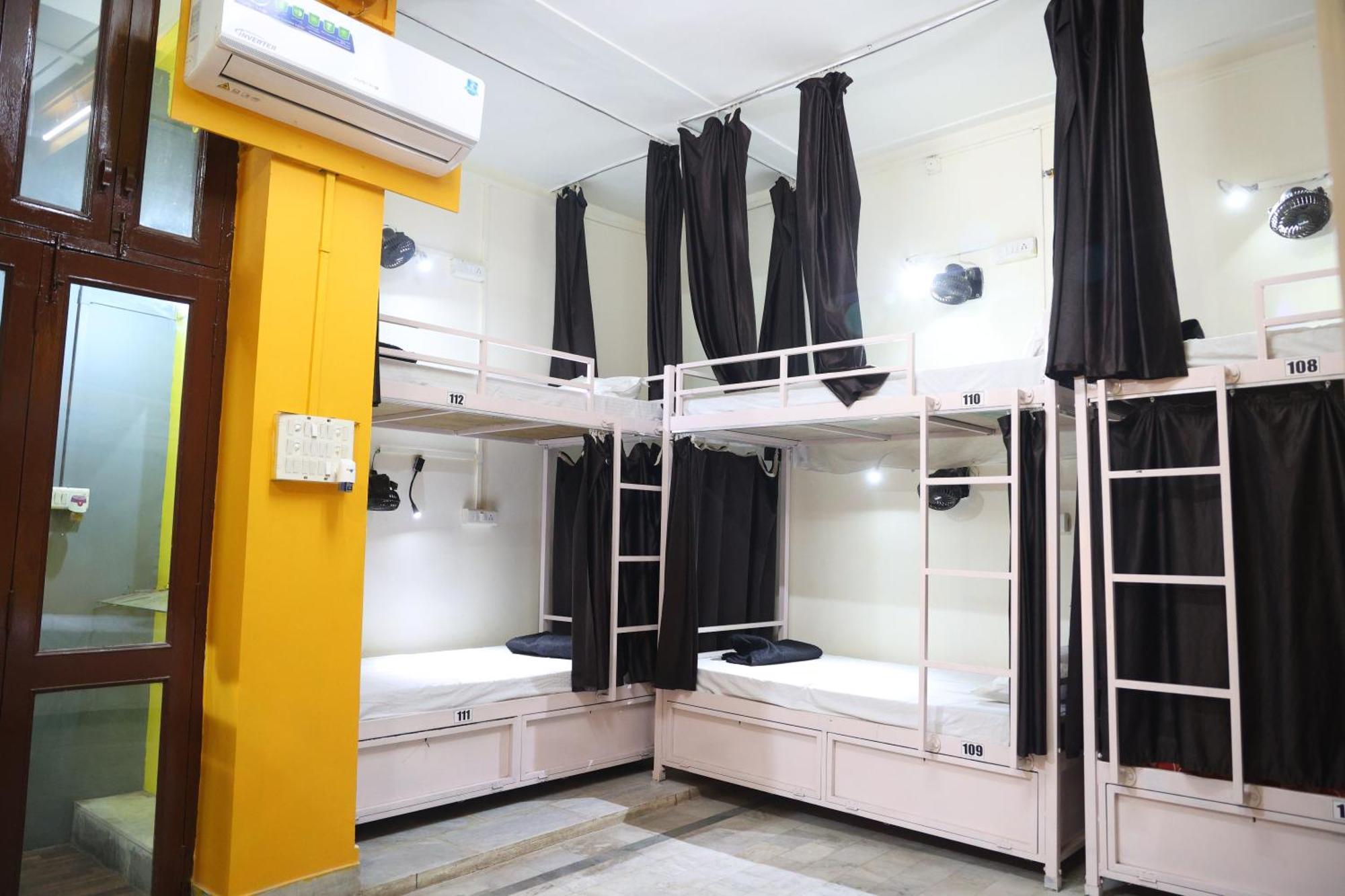 Santkripa Backpackers 400 Mtr From Railway Station Hostel จ๊อดปูร์ ภายนอก รูปภาพ