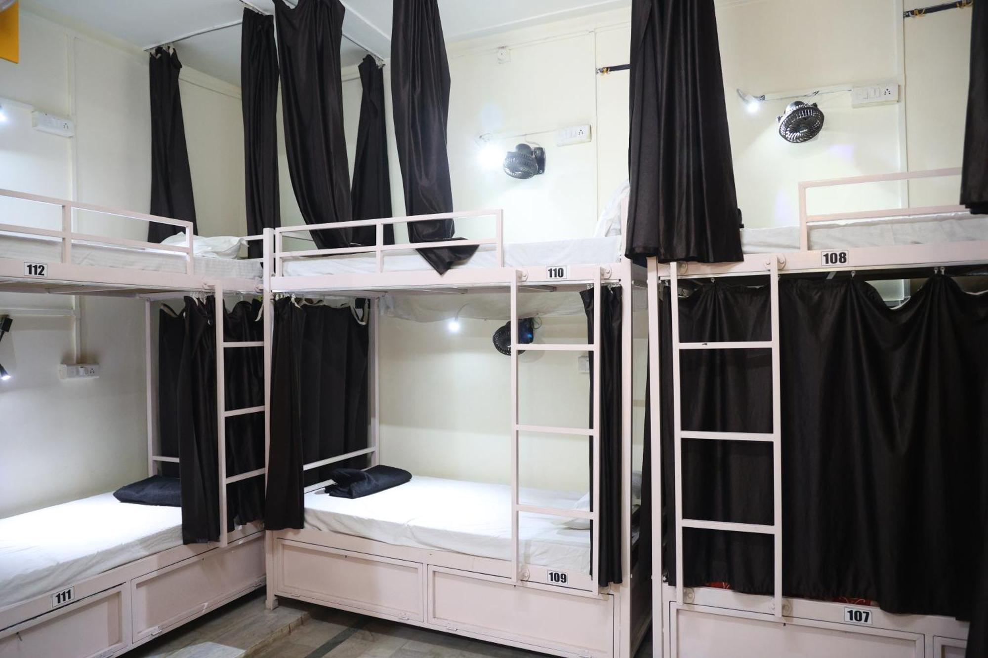 Santkripa Backpackers 400 Mtr From Railway Station Hostel จ๊อดปูร์ ภายนอก รูปภาพ