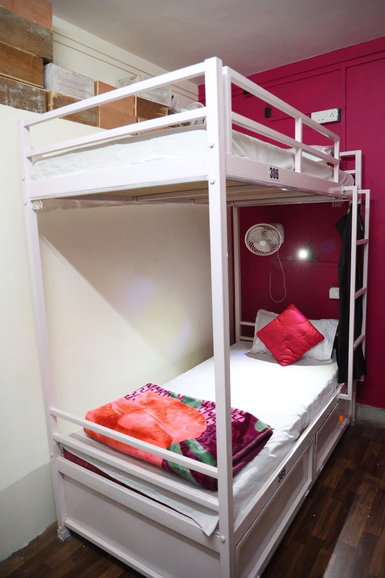 Santkripa Backpackers 400 Mtr From Railway Station Hostel จ๊อดปูร์ ภายนอก รูปภาพ